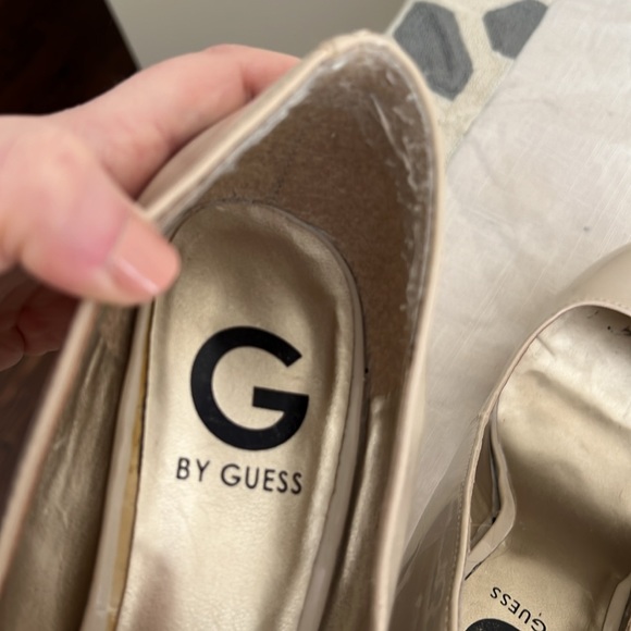 Guess beige pumps with platform size 8 - Picture 4 of 10